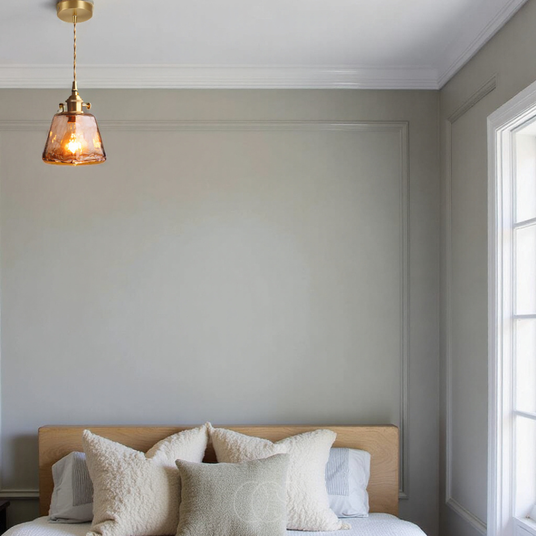 Bronp - Amber Glass Pendant Lamp – Warm Light & Stylish Design