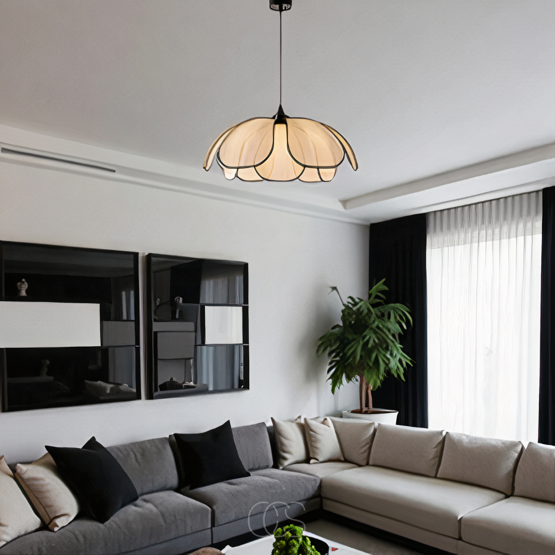 Bronp - Blomsterformet Rattan Pendellampe med Sorte Accenter