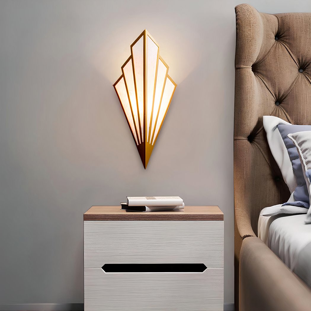 Bronp - Wall lamp with geometric diamond design