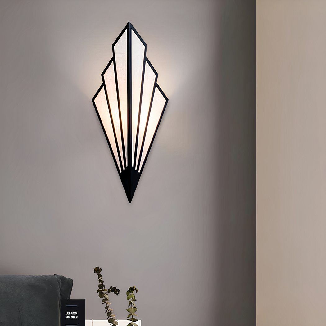Bronp - Wall lamp with geometric diamond design